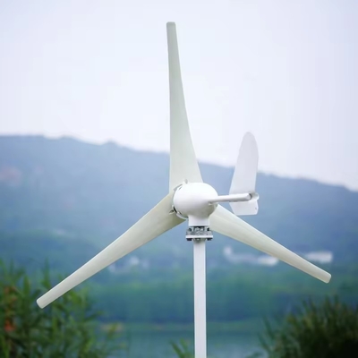 Sistem Energi Surya Angin 5KW yang Terjangkau dengan Inverter Gelombang Sinus Murni dan Frekuensi Rendah