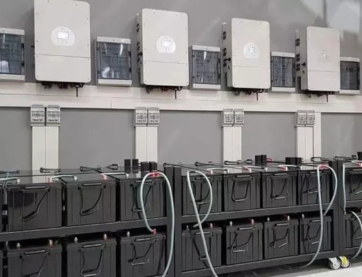 5KW 10kw Sistem Energi Surya Untuk 220v / 380v Output Voltage 24 jam Waktu Kerja