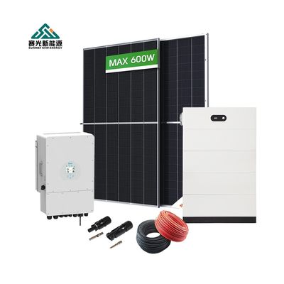 Pemasangan atap 15kw Sistem energi surya dengan Deye Growatt di depan Inverter
